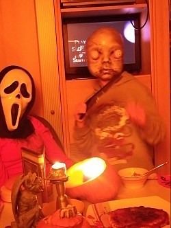 HALLOWEEN IN THE ROOM